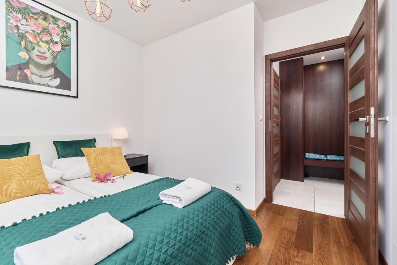 Nowa Teczowa Apartments Promenada Staromiejska By Noclegi Renters Wroclaw Luaran gambar